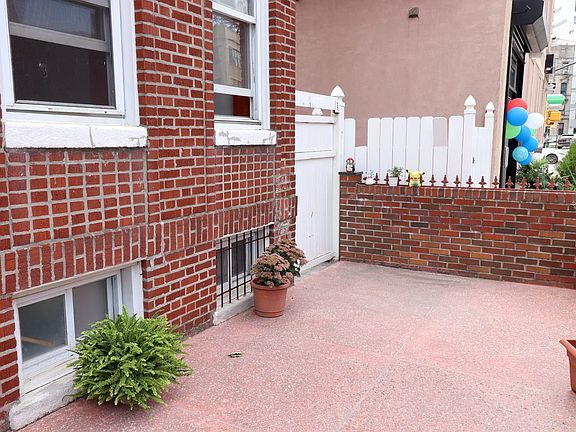 3rd image of 22 Lefferts Ave #1F