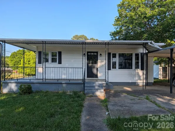 1903 Lynnwood Dr, Statesville, NC 28677