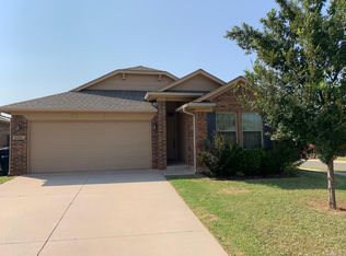 2801 Fawn Lily Rd, Oklahoma City, OK 73128