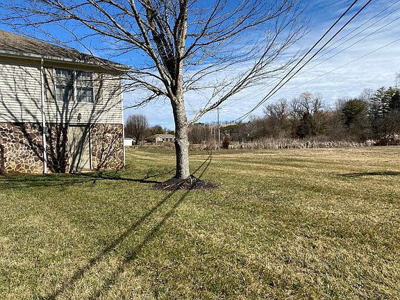 5th image of 20850 Meadowbrook Dr #B