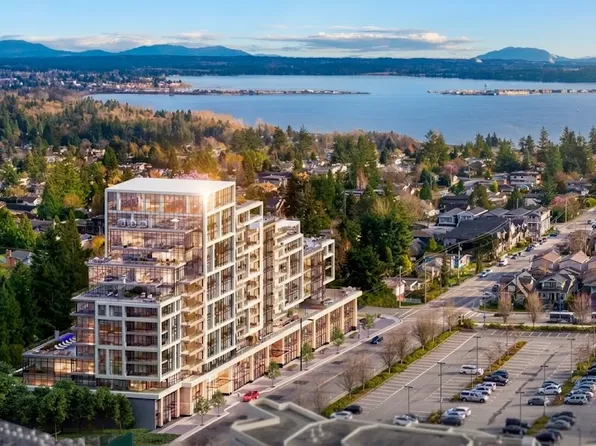 1526 Finlay St, White Rock, BC