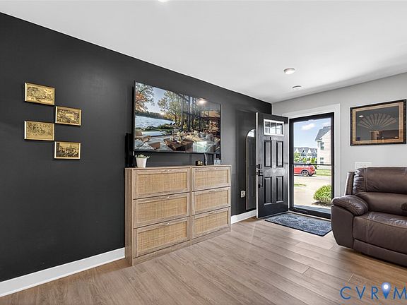 5th image of 7853 Sir Wyatt Dr