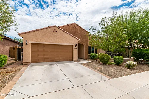 1019 W Spur Dr Photo 1