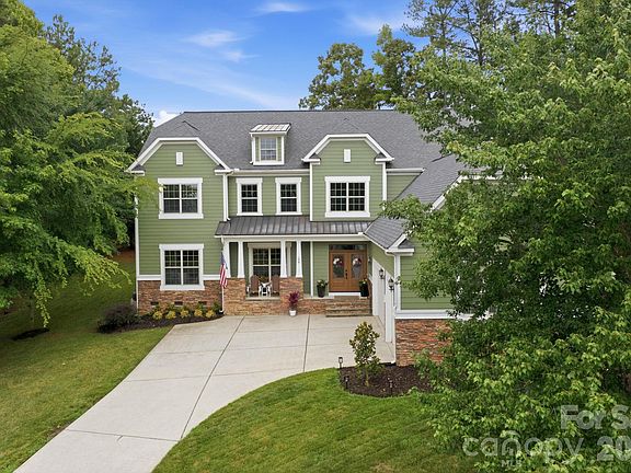 3rd image of 130 Lakeshore Hills Dr
