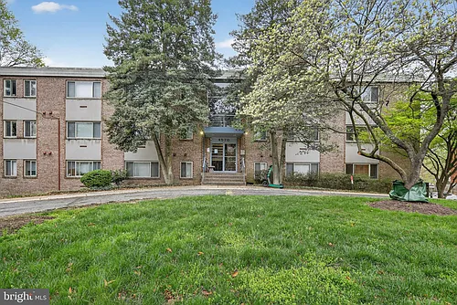 4570 Macarthur Blvd NW #208 Photo 1