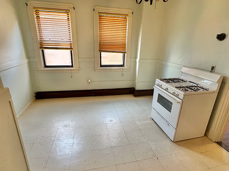 365 Franklin Ave #2S — Photo 21