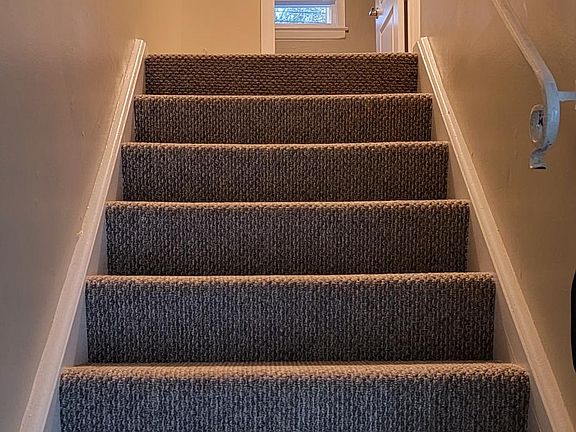 3rd image of 35 Jeffrey Dr #2