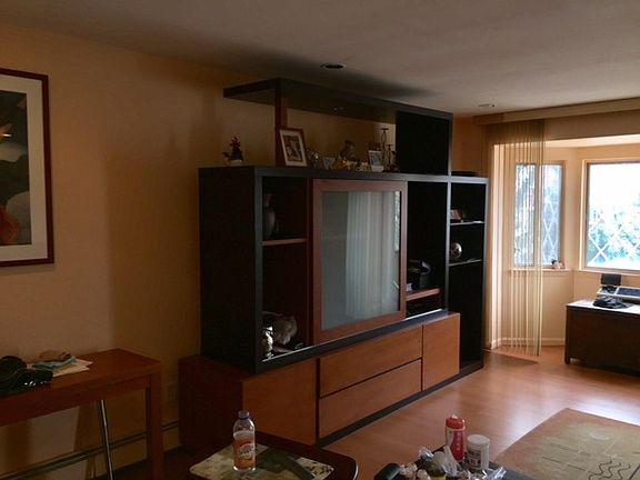 2nd image of 1409 Royce St #15