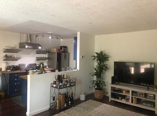 2462 W Bayshore Rd APT 2, Palo Alto, CA 94303