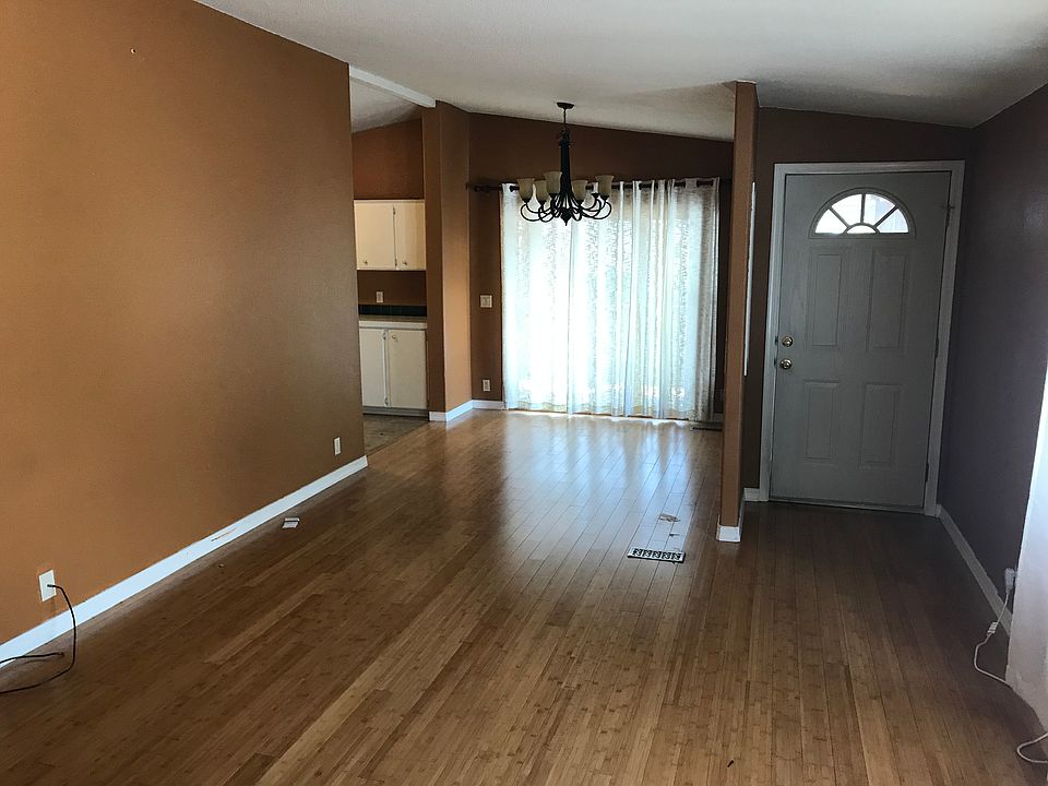 1st image of 633 E Archwood Dr Unit 4