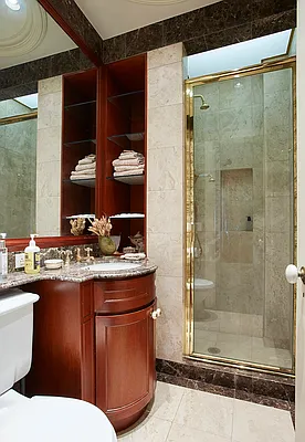 Sold by Compass | media 19