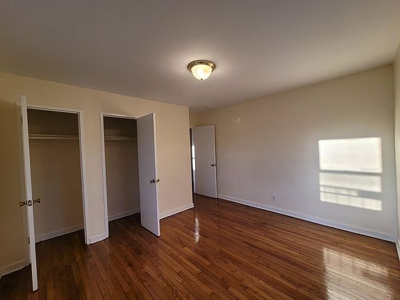 4th image of 365 Schley St APT 5A