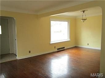 4th image of 713 Gerald Pl