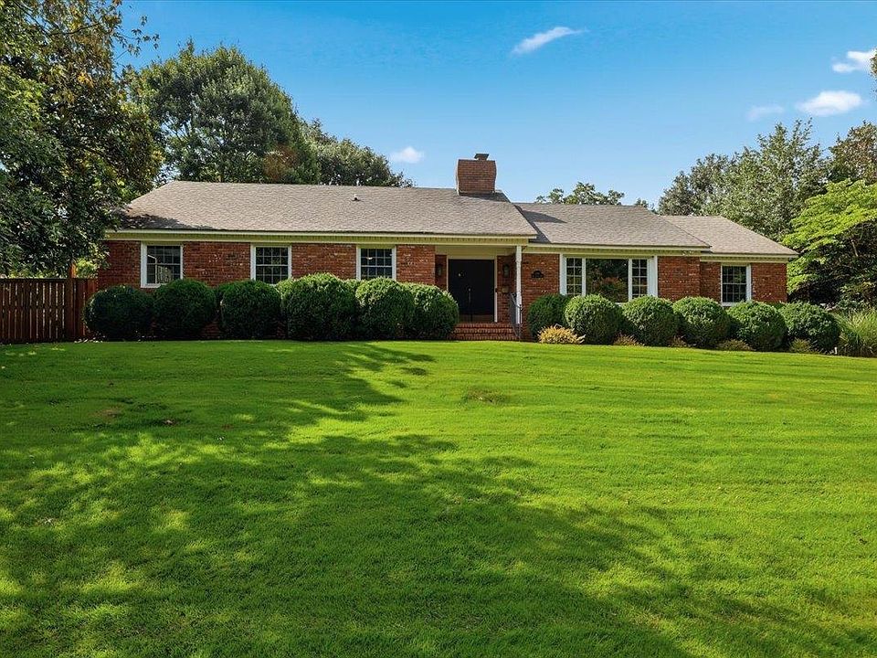 1st image of 306 Beechwood Dr