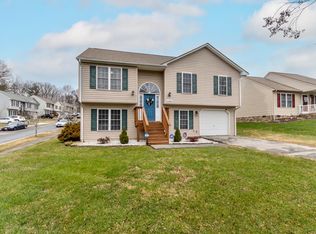 1122 Gearhart Rd SE, Roanoke, VA 24014