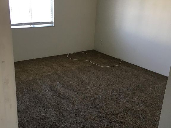 4th image of 2928 Scotland Dr