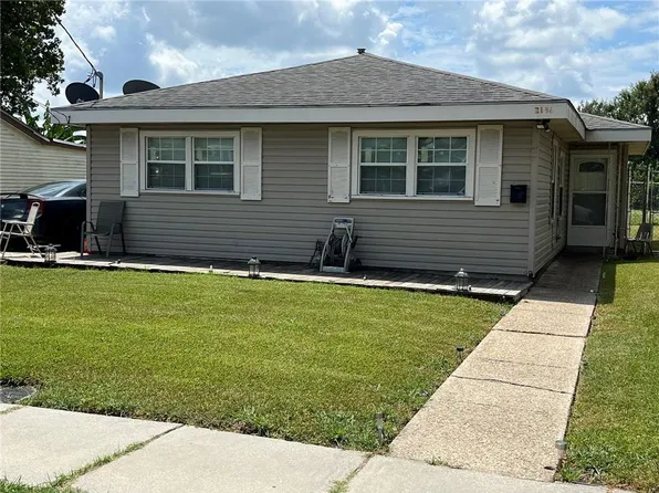 3136 Hero Dr, Gretna, LA 70053