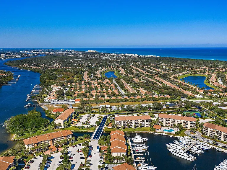1401 Tidal Pointe Blvd #202 — Photo 31