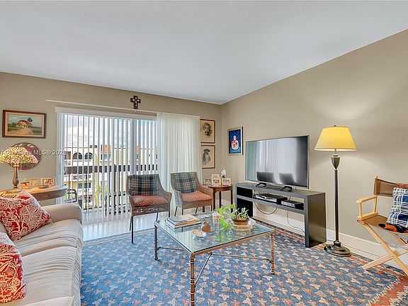 4th image of 7700 Camino Real #D-404