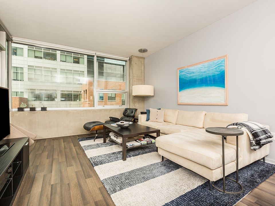 1st image of 321 10th Ave Unit 406