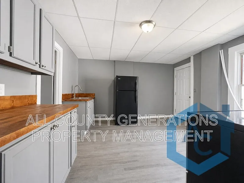 2 bed, 1.0 bath, $1,000 — Photo 3