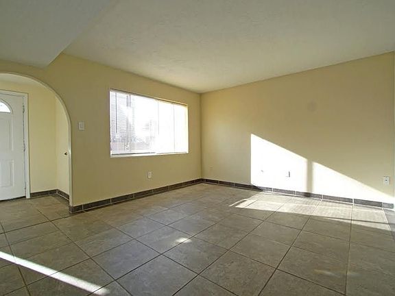 5th image of 989 Avenida De Las Campanas