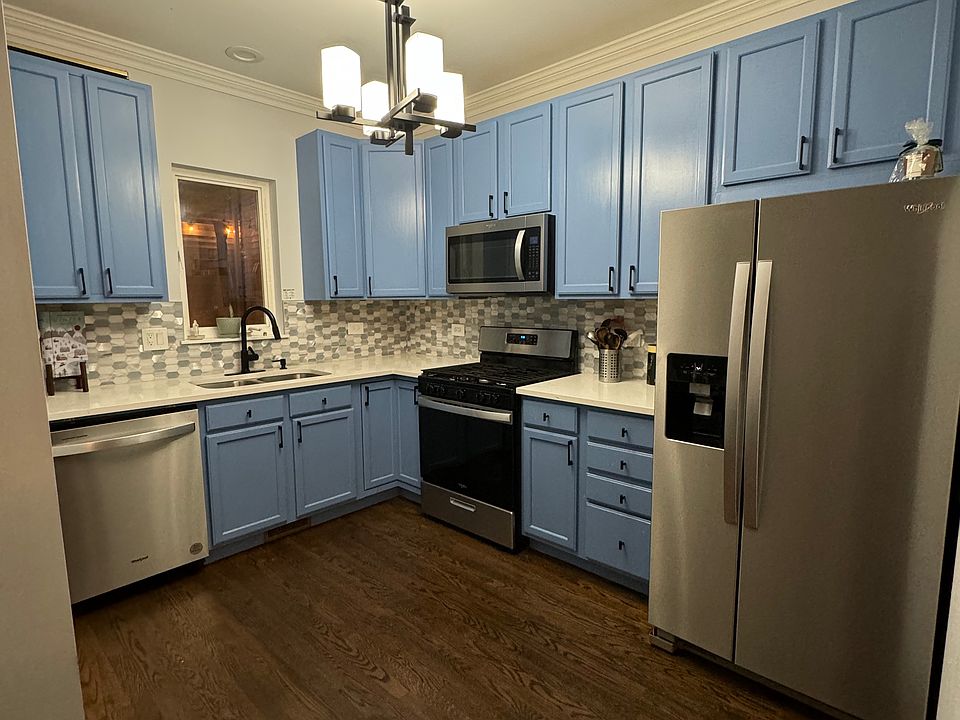 2nd image of 3236 N Kilbourn Ave