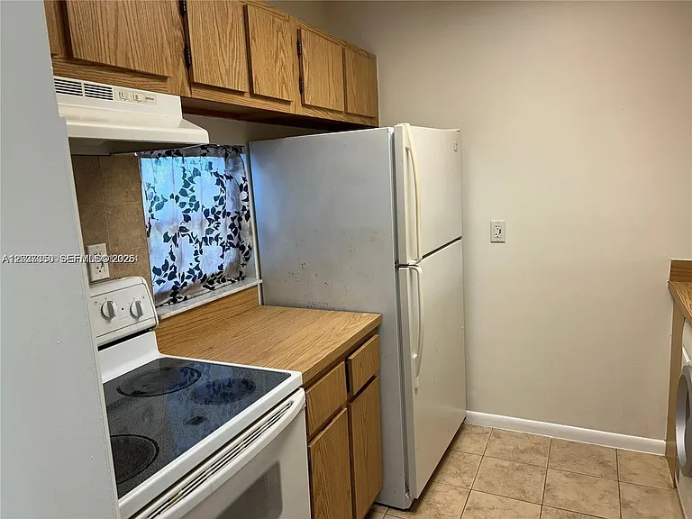 8600 N Sherman Cir #504 — Photo 11