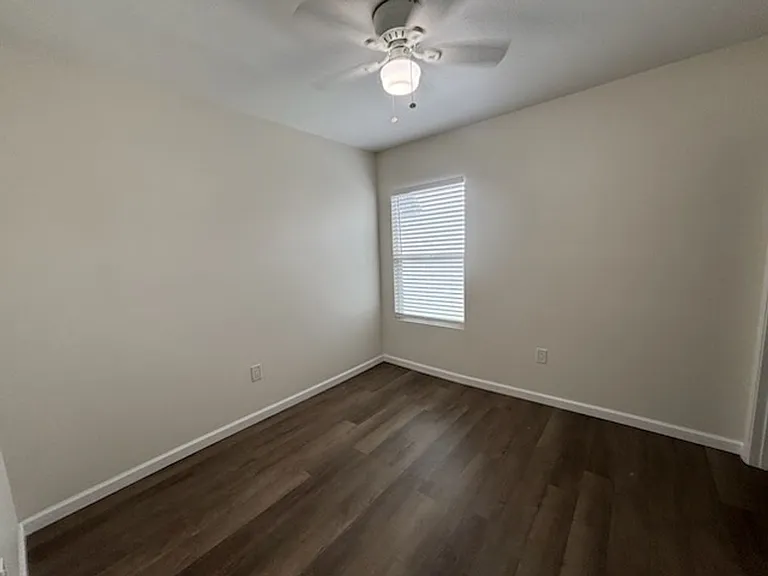 3 Bedroom 2 Bath Home — Photo 8