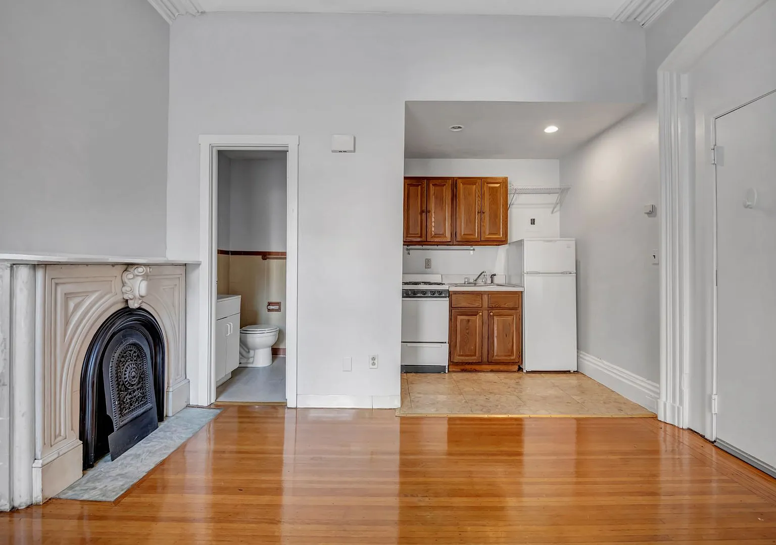 42 Trumbull Street — Photo 1