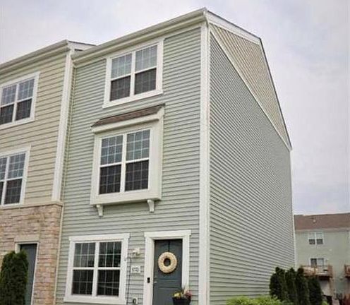 2nd image of 5770 Hayden Run Blvd #5770