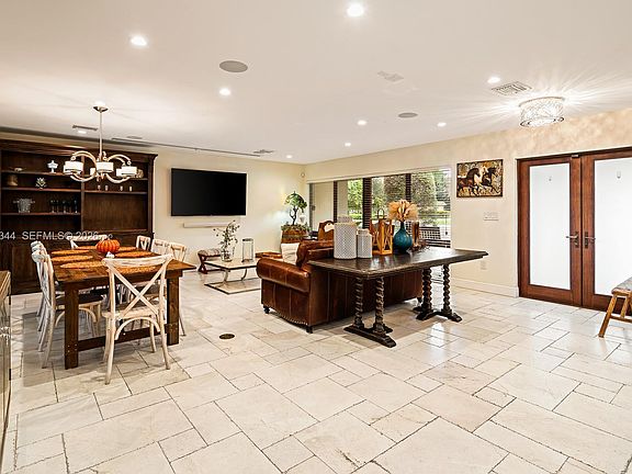 3rd image of 9890 SW 138th St