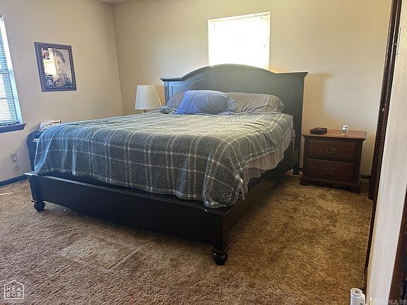 4th image of 5820 Alta Vista Dr