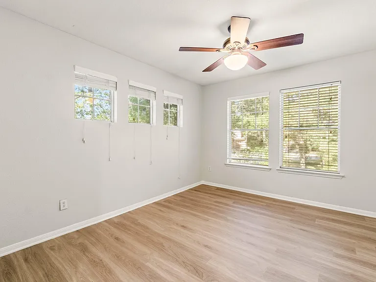 75 Scarlet Woods Ct — Photo 19