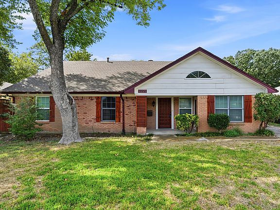 2nd image of 9221 Plano Rd