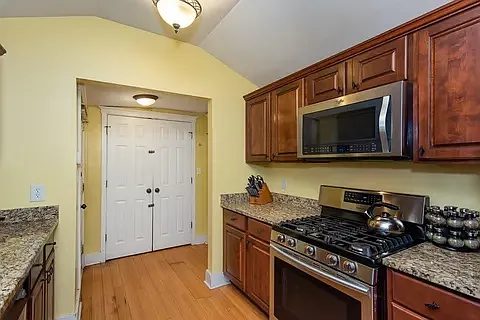 1361 Walker Ave — Photo 7