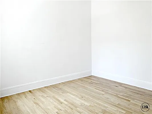 Rented by DSA Realty | media 18