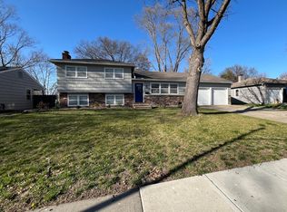 5816 W 101st St, Overland Park, KS 66207