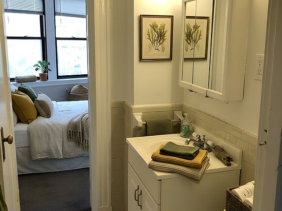 5th image of 477 Commonwealth Ave #306