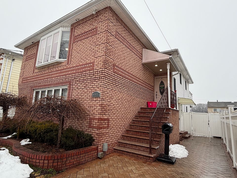 1st image of 441 Genesee Ave Floor 1