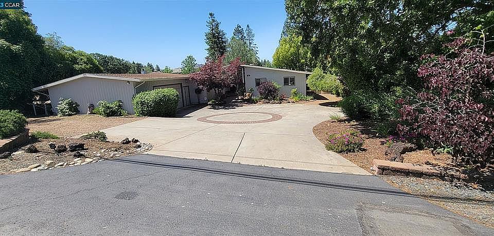 1st image of 4774 Myrtle Dr
