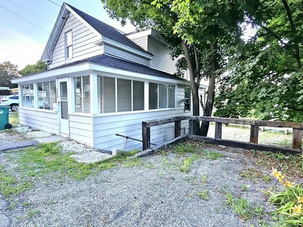 950 Water St, Fitchburg, MA 01420