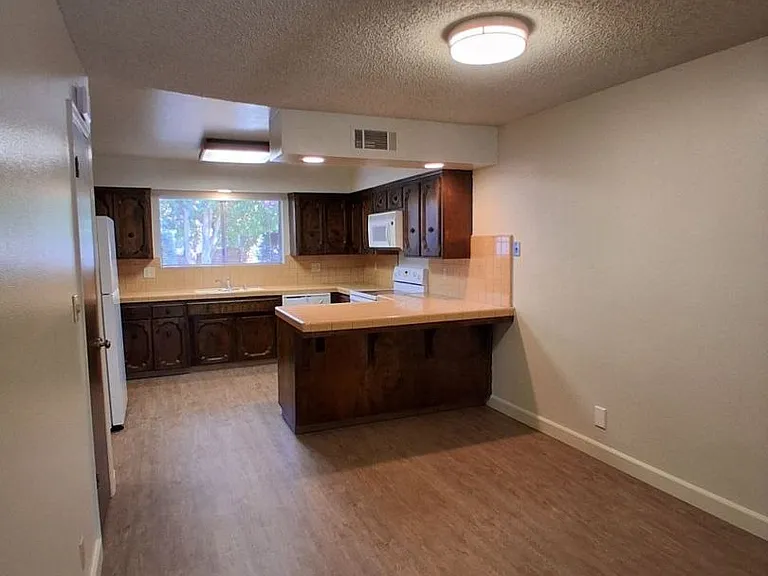 6061 N Bungalow Ln #102 — Photo 9