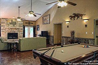 4th image of 350 Spring Mountain Dr