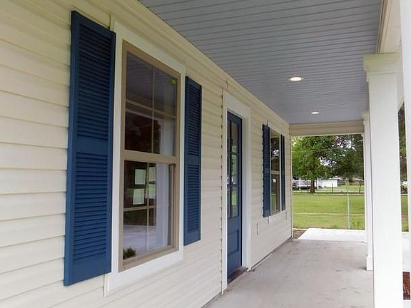 4th image of 479 Tauzin St