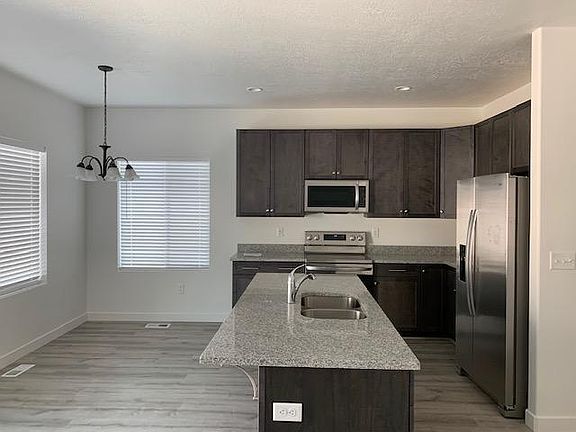 3rd image of 15331 S Park Bluff Way