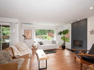 1101 Lenora Rd, Bowen Island, BC V0N 1G1