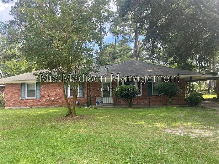 12 Sheridan Dr