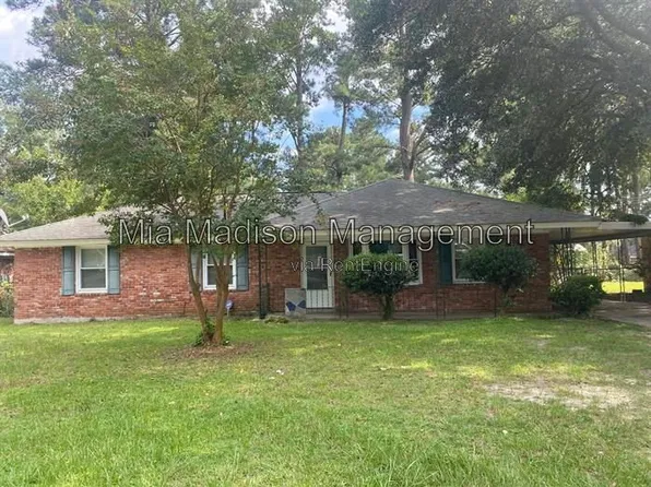 12 Sheridan Dr, Savannah, GA 31406