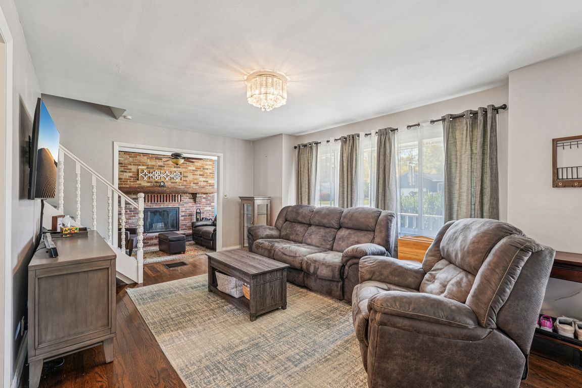 next background image